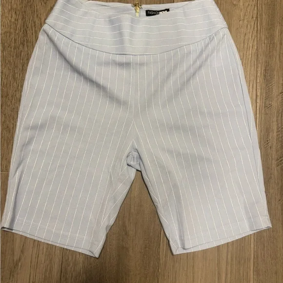 Fashionova size small suit - Picture 2 of 6